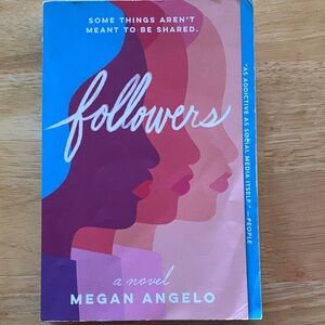 🌻Followers by Megan Angelo Book